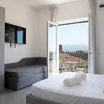 B&B Monteleone ,12
